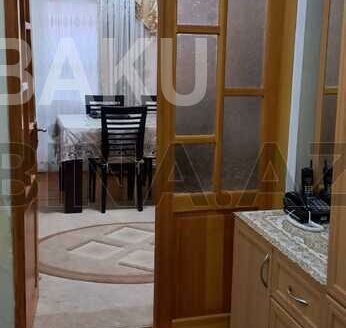 3 Room Old Apartment for Sale in Sumgait