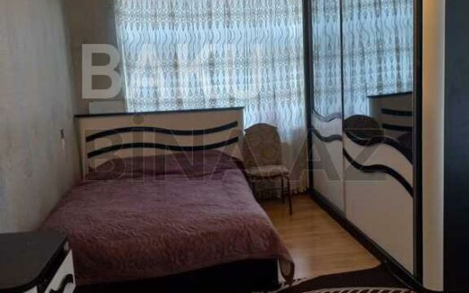 1 Room Old Apartment for Sale in Baku